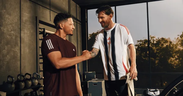 Lionel Messi et Patrick Mahomes dans Adidas Club World Cup Ad