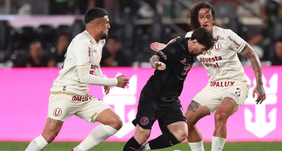 Quel footballeur universitaire a pris la chemise de Lionel Messi après le duel contre Inter Miami? | TDPE | Réponses