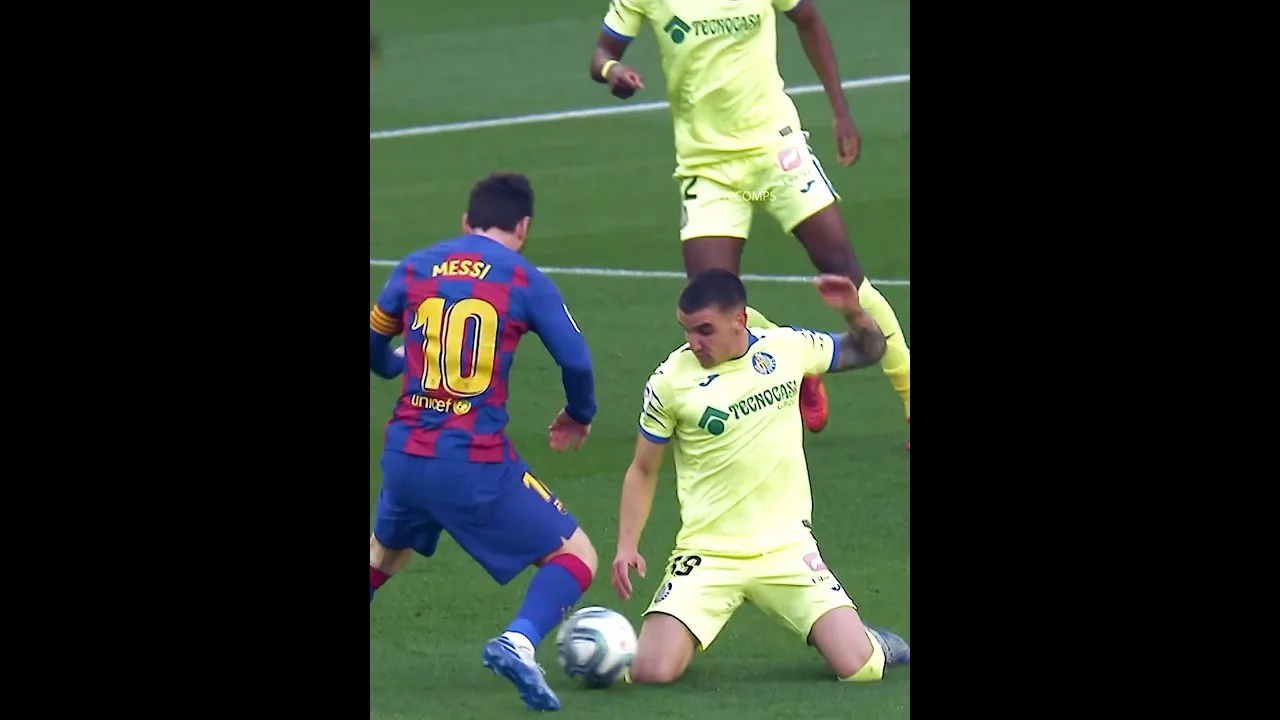 Messi brought them to their knees 😈