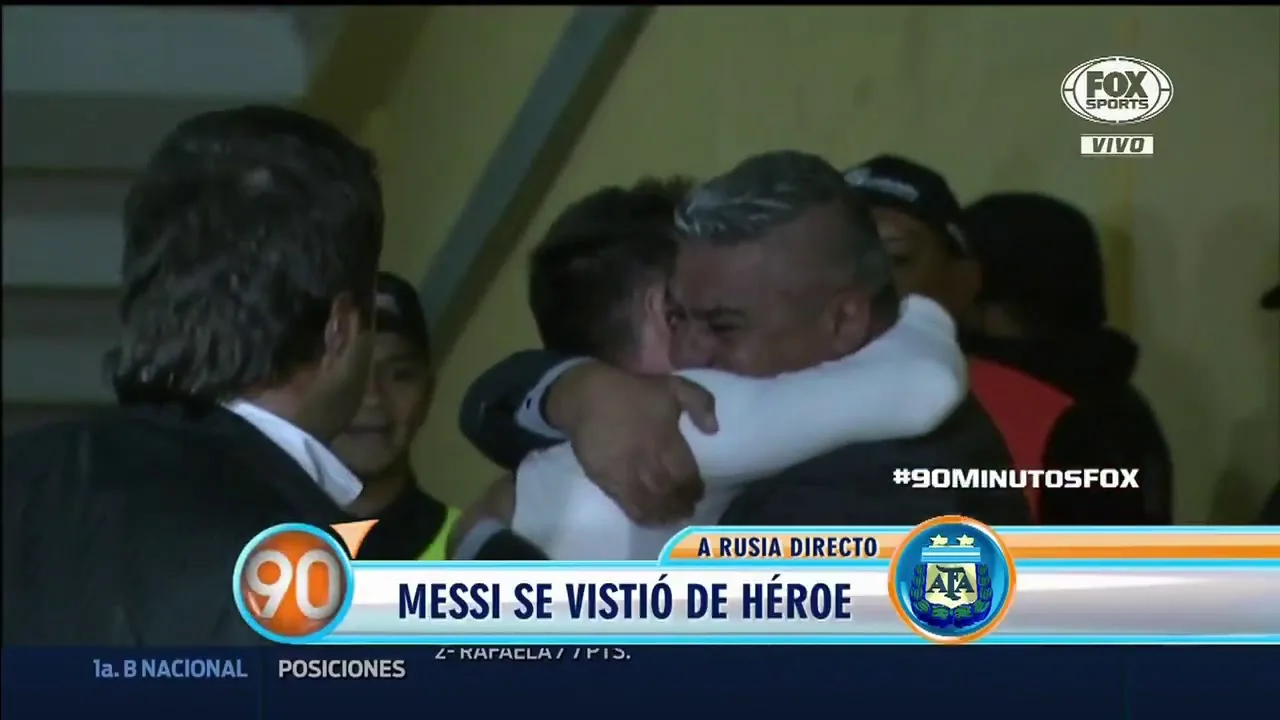 Lionel Messi se fundió en un abrazo con Chiqui Tapia tras la