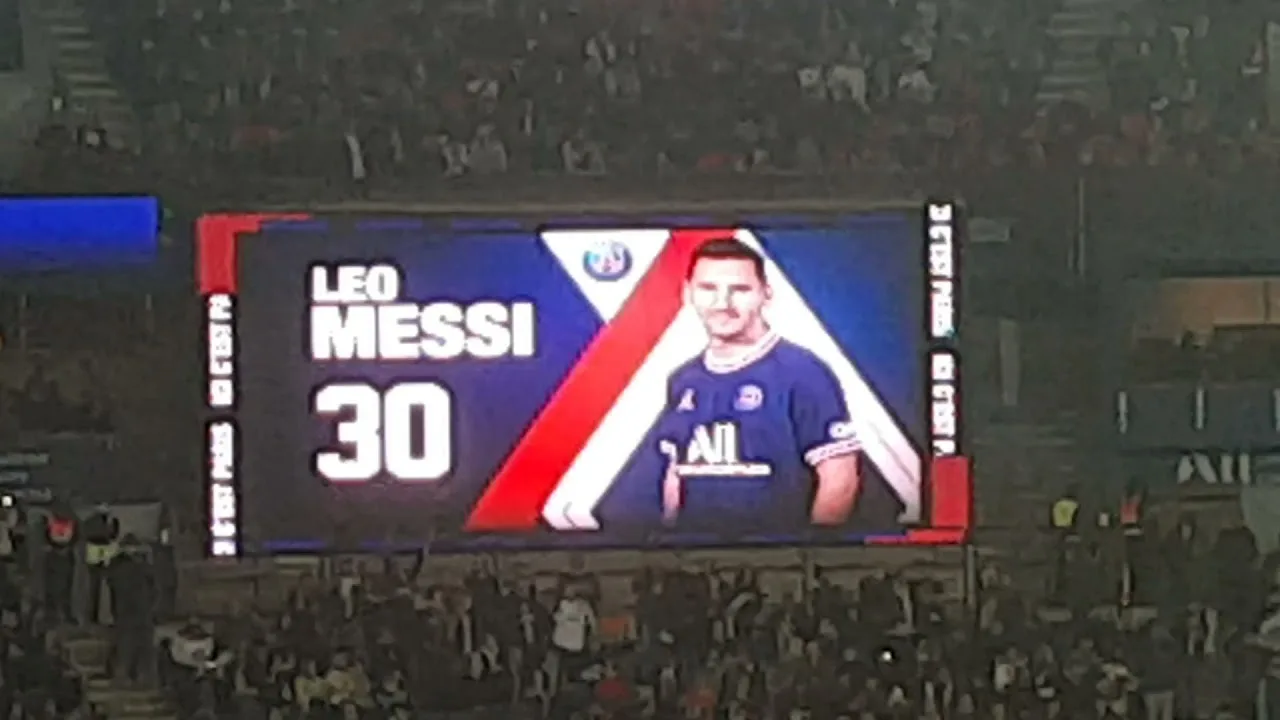L'ovation du Parc pour Leo Messi