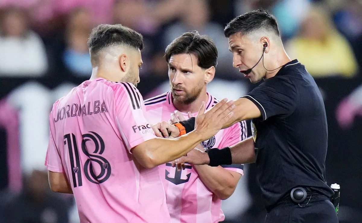 Qu’a dit l’arbitre à Lionel Messi? Concacaf offre une suspension de six mois suit la victoire d’Inter Miami
