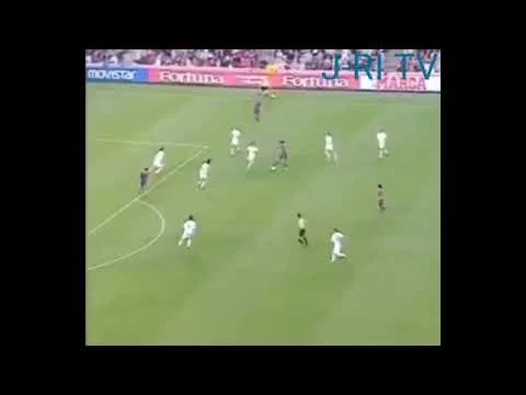 Le premier but de Leo Messi au Barça !