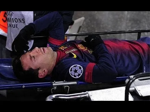 Lionel Messi Injury vs Benfica