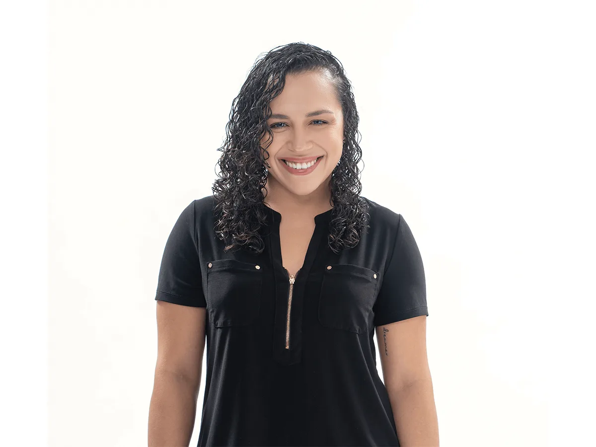 RACHEL ESPENDEZ ‘Major Michelob Commercial avec Leo Messi