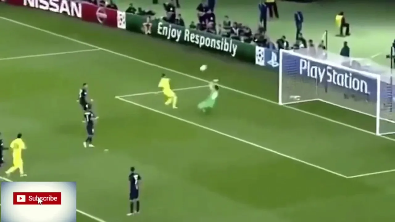 Leo Messi ? makes football look so damn easy. ?