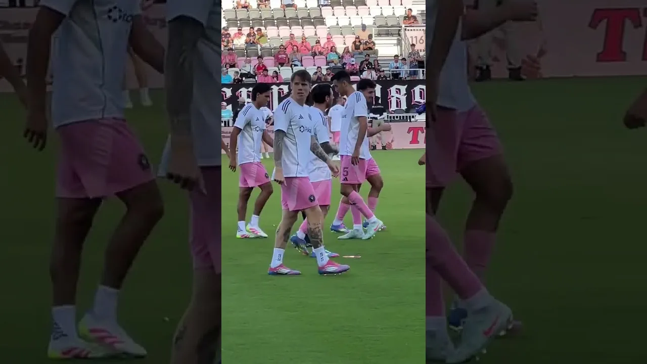 Lionel Messi se réchauffe 🔥