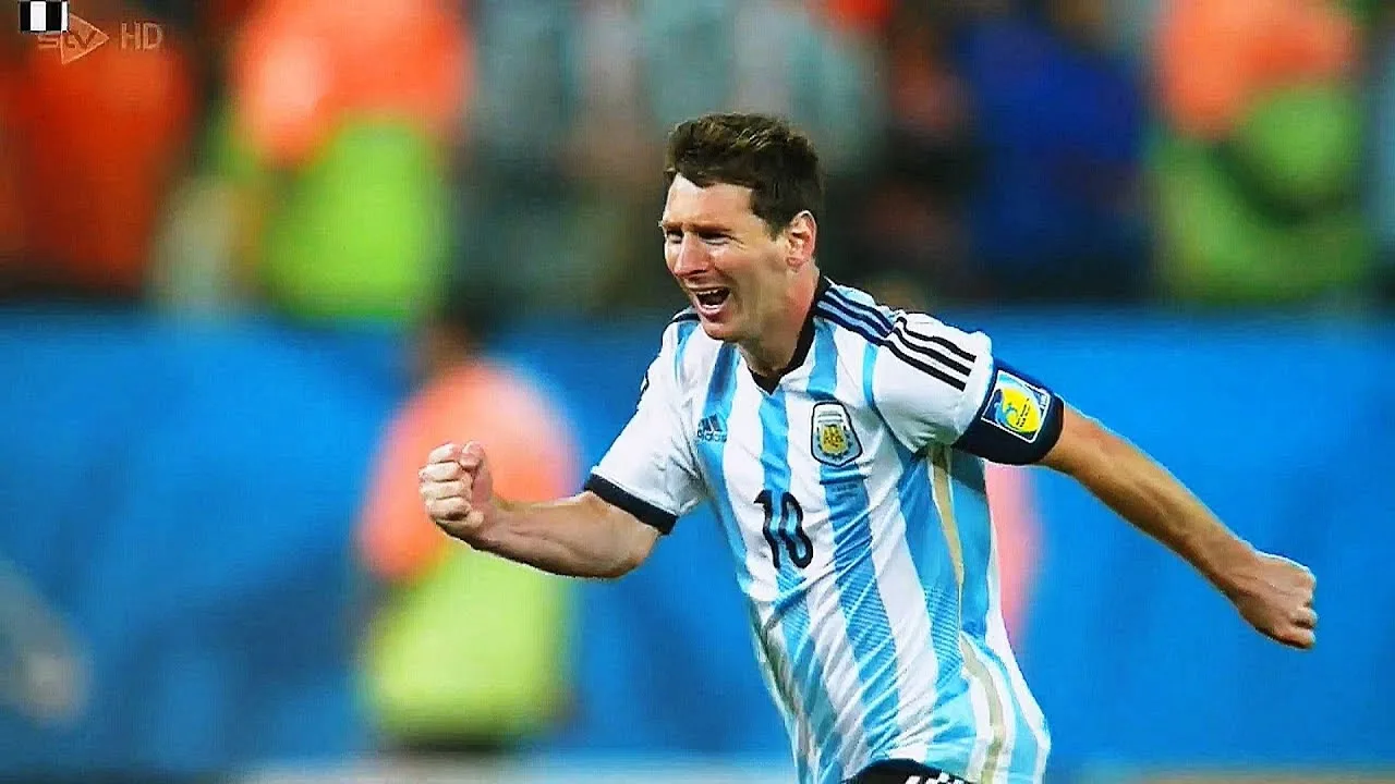 How Can Argentines HATE Messi ? ● Lionel Messi Can Give His