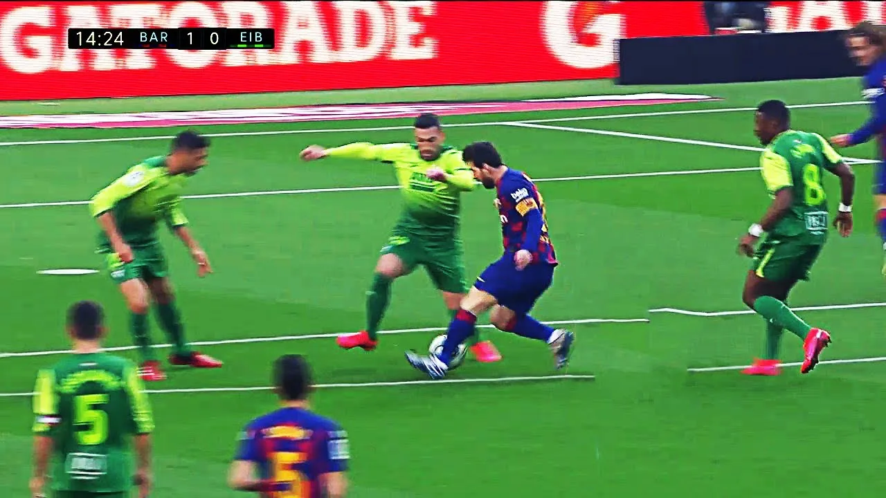 Top 12 Lionel Messi Goals in the most difficult Situations