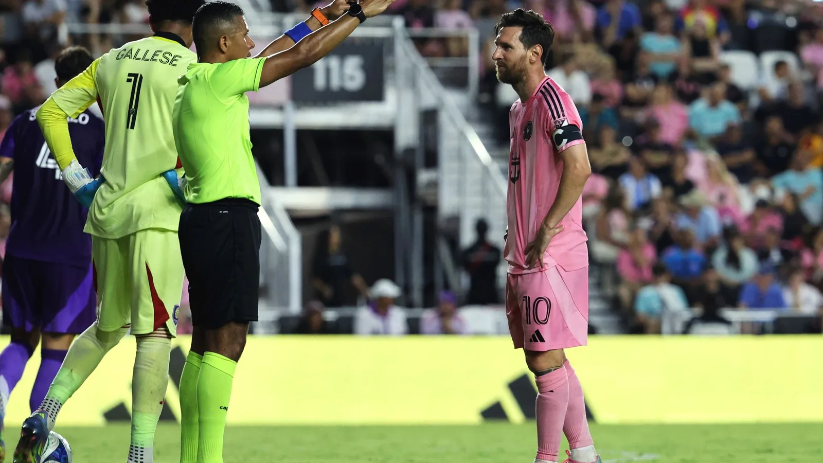 Lionel Messi appelle les arbitres MLS dans une interview rare alors que l’inter-miami se poursuit