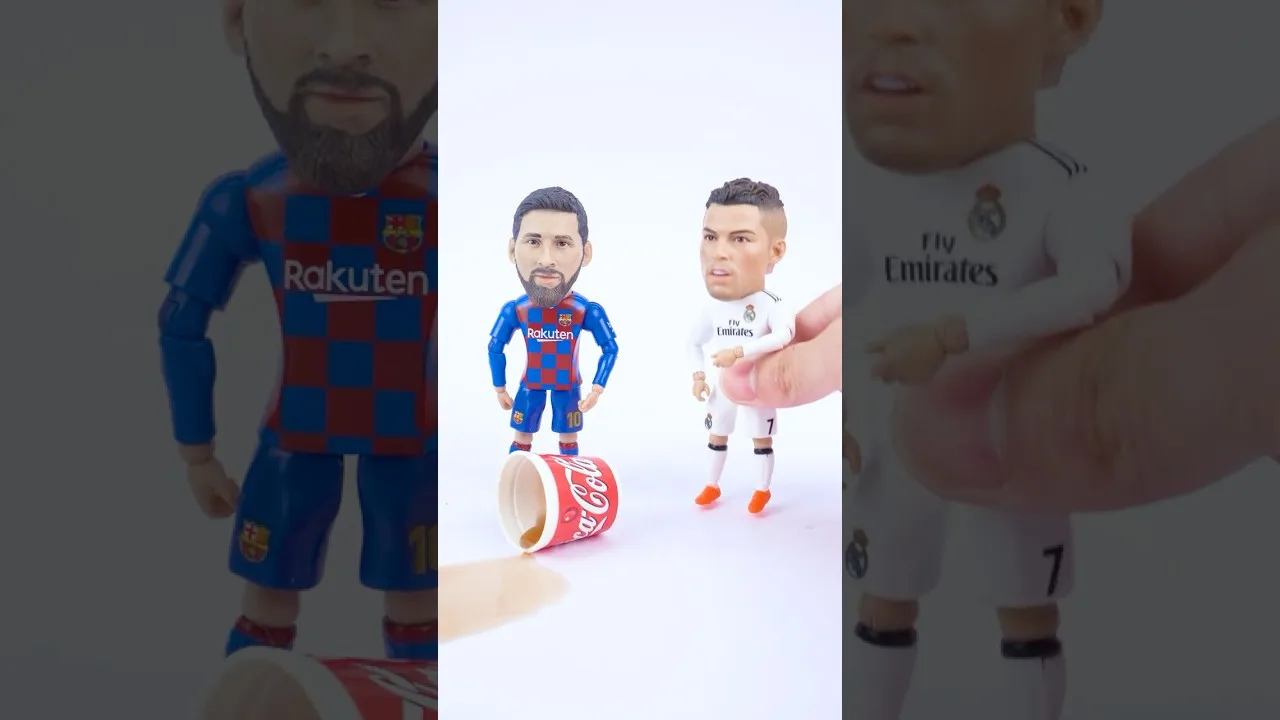 Satisfait du déballage Commentaires Vidéos de Ronaldo Jr et Leo Messi Toys