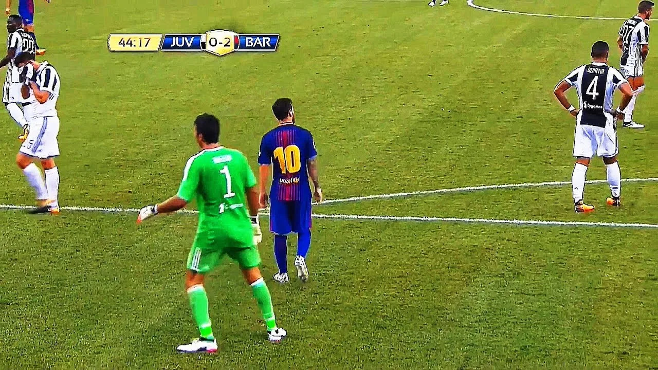 21 Times Lionel Messi Made Italy / Serie A Defense a JOKE