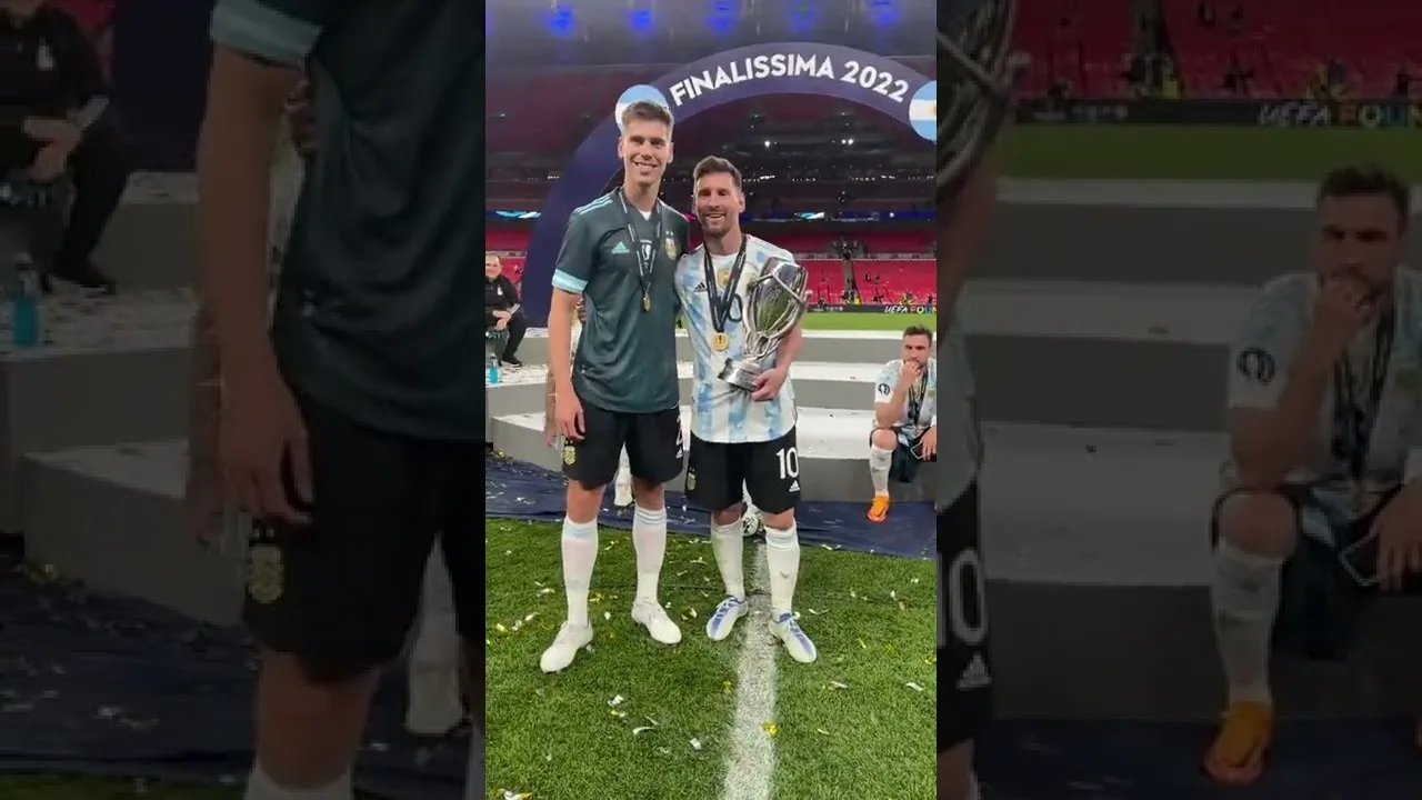Ils veulent tous leur photo avec Leo Messi 📷