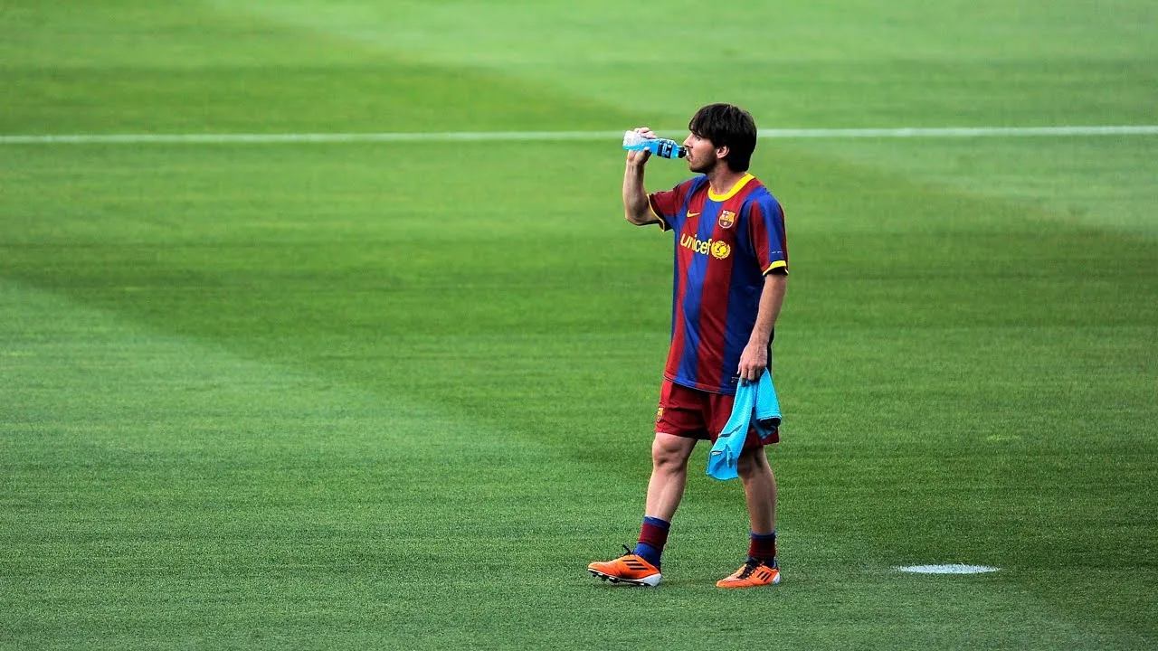 Lionel Messi Skills & Goals in Warm up Before Games