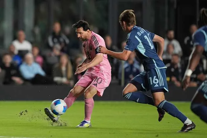 Lionel Messi frappe tôt, Inter Miami Beats Sporting KC 3-1 pour avancer dans la Coupe des champions