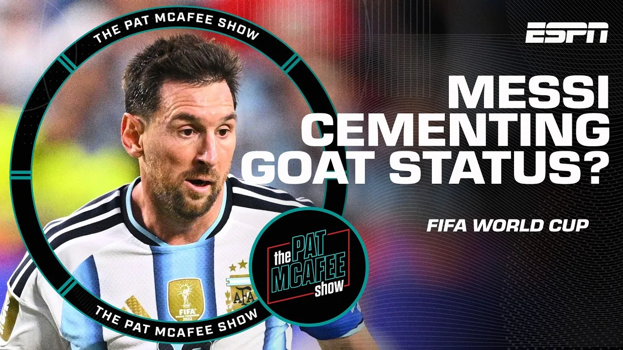 « REGARDEZ LE PETIT ! » 😂 Pat McAfee sur le HAT TRICK de Lionel Messi 🎩 | Le spectacle de Pat McAfee
