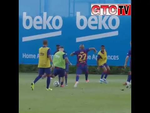 Regardez le retour de leo messi à l'entrainement