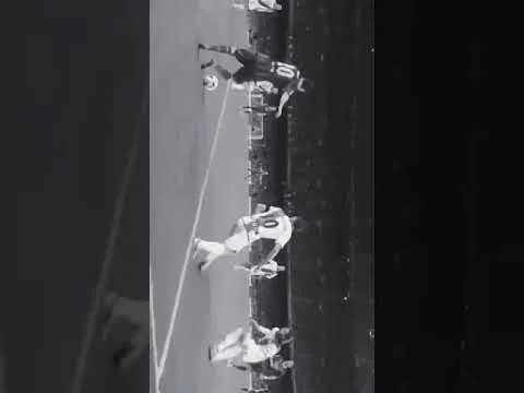 leo messi touching video