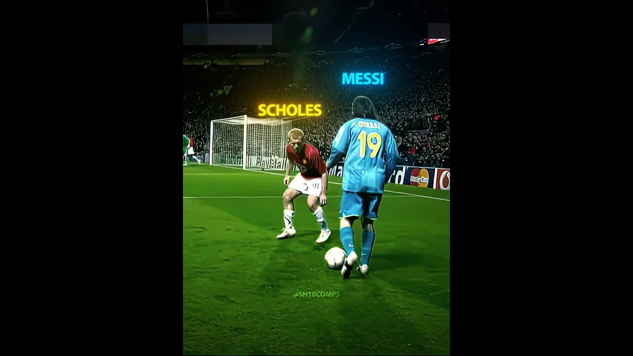Messi vs Scholes 😈