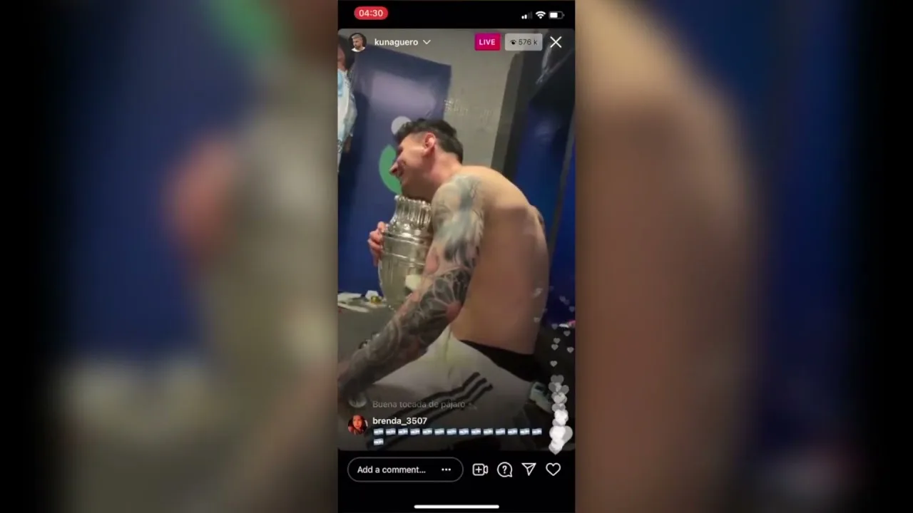 Lionel Messi íntimo, a puro festejo en el vestuario