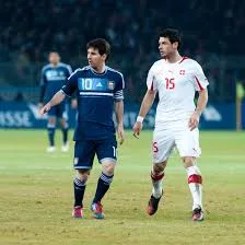 Un Lionel Messi étincelant écrase à lui seul la Bolivie avec un triplé et deux passes décisives