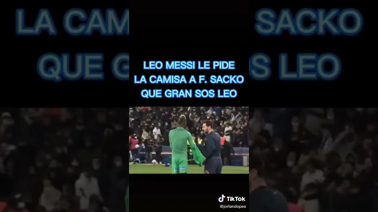 Leo Messi le pide la camisa a F. Sacko #cracks #shorts