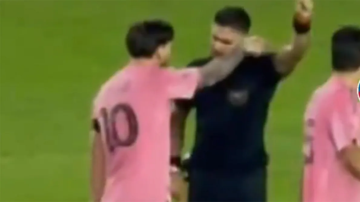 Il a pété un plomb: Lionel Messi enrage et s’en prend à un arbitre aux États-Unis