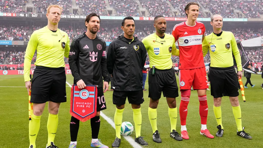La visite de Lionel Messi aide le record de fréquentation du Chicago Fire Set Club
