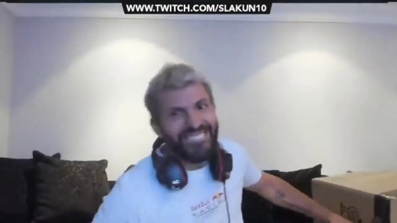 EL KUN AGUERO HABLA CON LEO MESSI EN DIRECTO!!