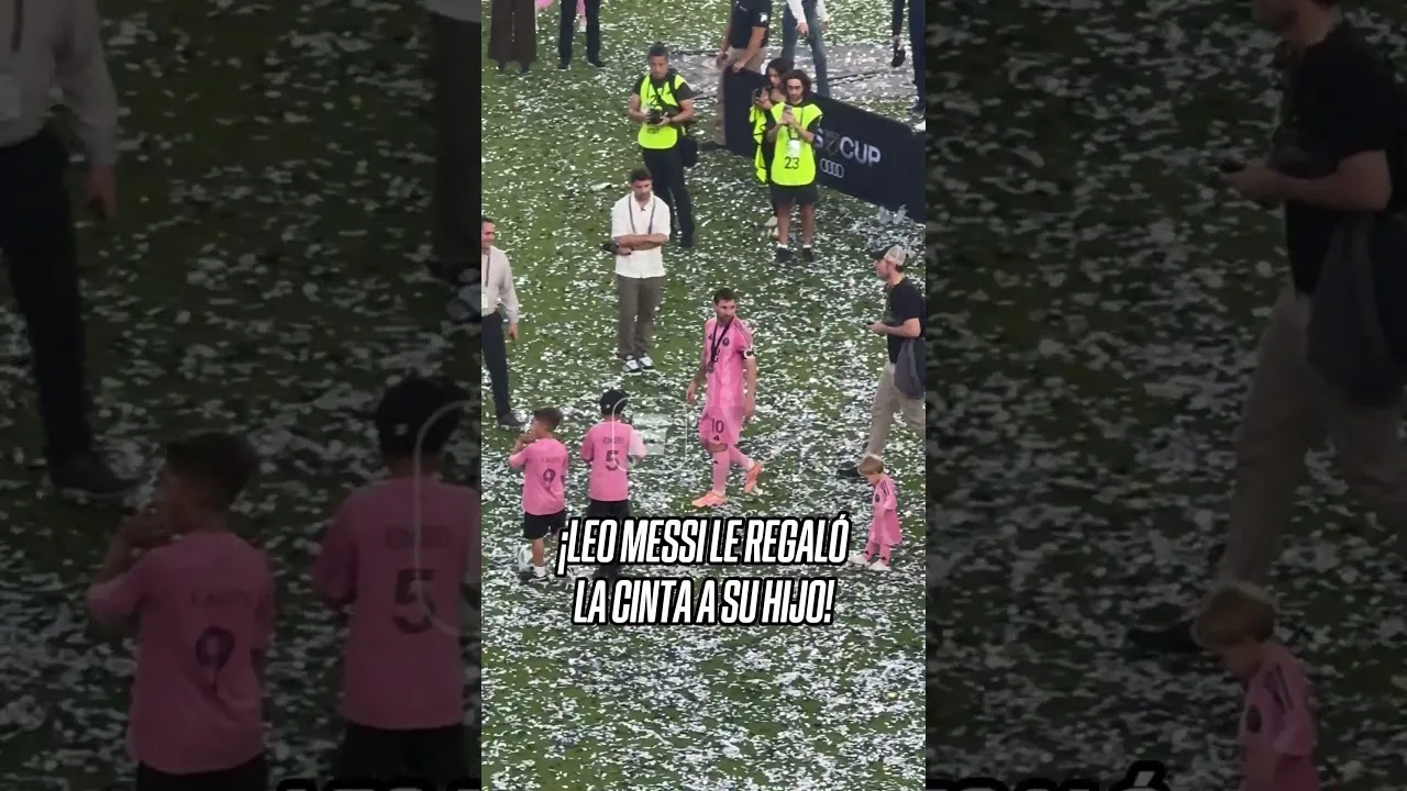 ¡MESSI LE REGALÓ LA CINTA A SU HIJO! #Shorts
