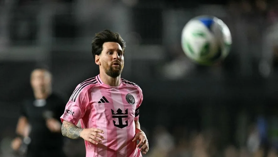 VIDEO. Lionel Messi : furieux après l’expulsion de son coéquipier, il continue de s’en prendre à l’arbitre après la fin du match