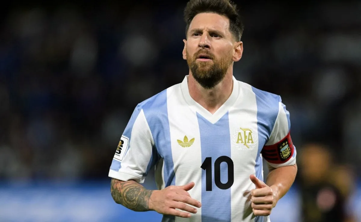 Lionel Messi a été blessé alors que l’Argentine cherche à sceller la place de la Coupe du Monde de la FIFA