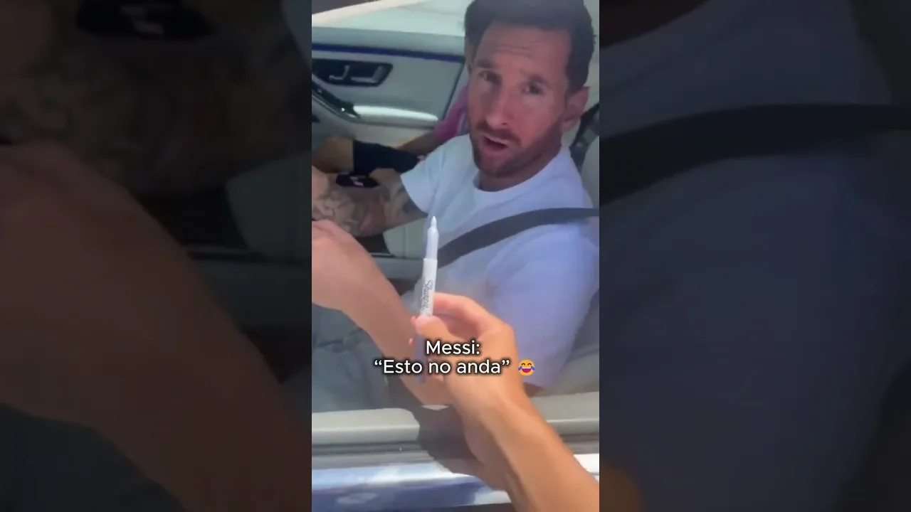 Le moment amusant où Messi signe des autographes 😂