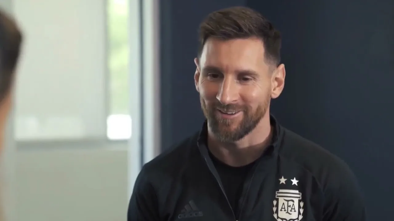 El Pocho Ezequiel Lavezzi #22 entrevista a Leo Messi #10 🇦🇷