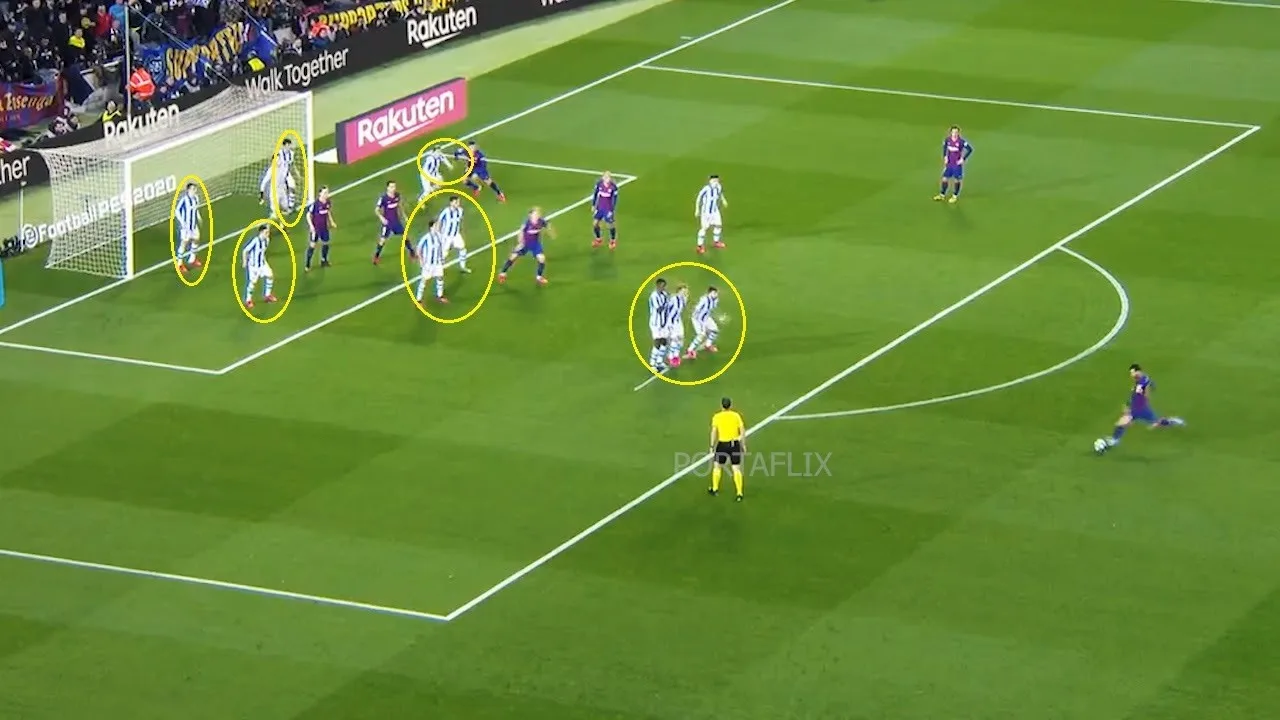 This is how Real Sociedad defended Lionel Messi's free