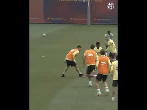 La nouvelle passe folle de Leo messi à l' entrainement