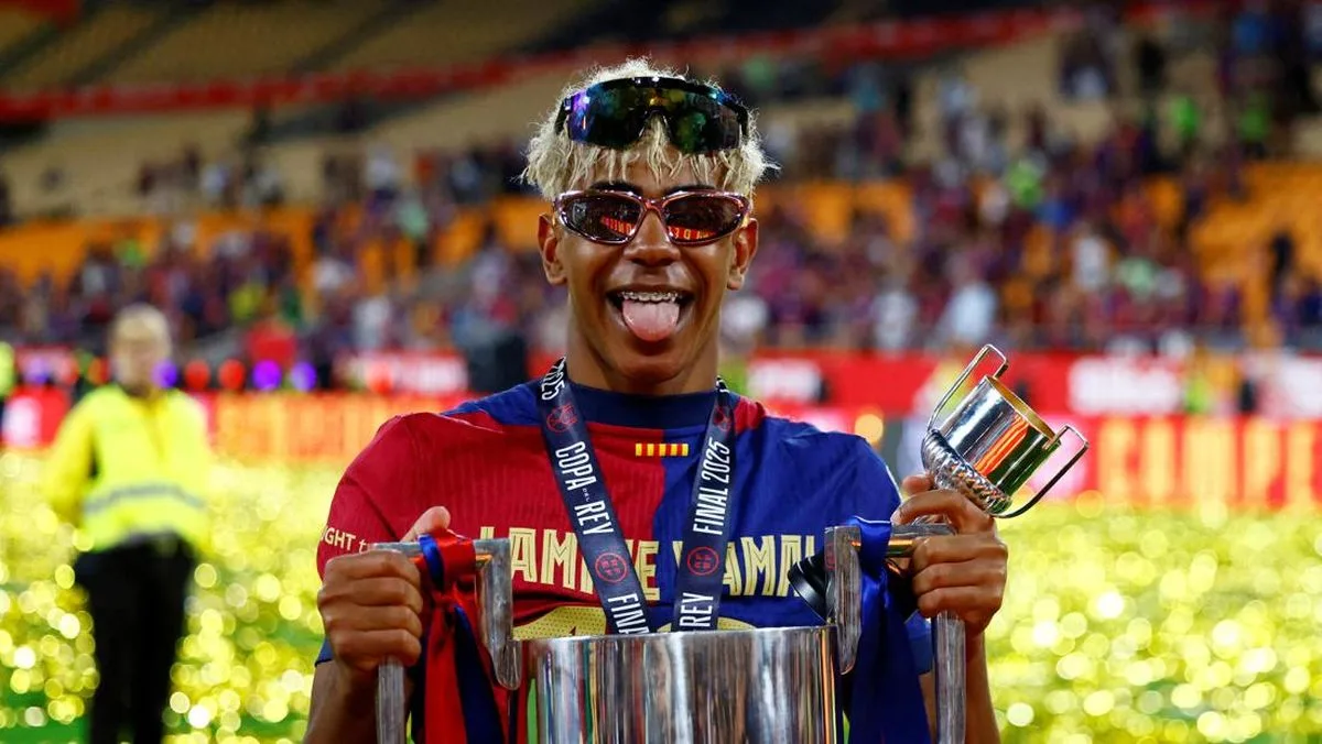 Célébration différente de l’ère Barcelone Champion Lionel Messi et Lamine Yamal