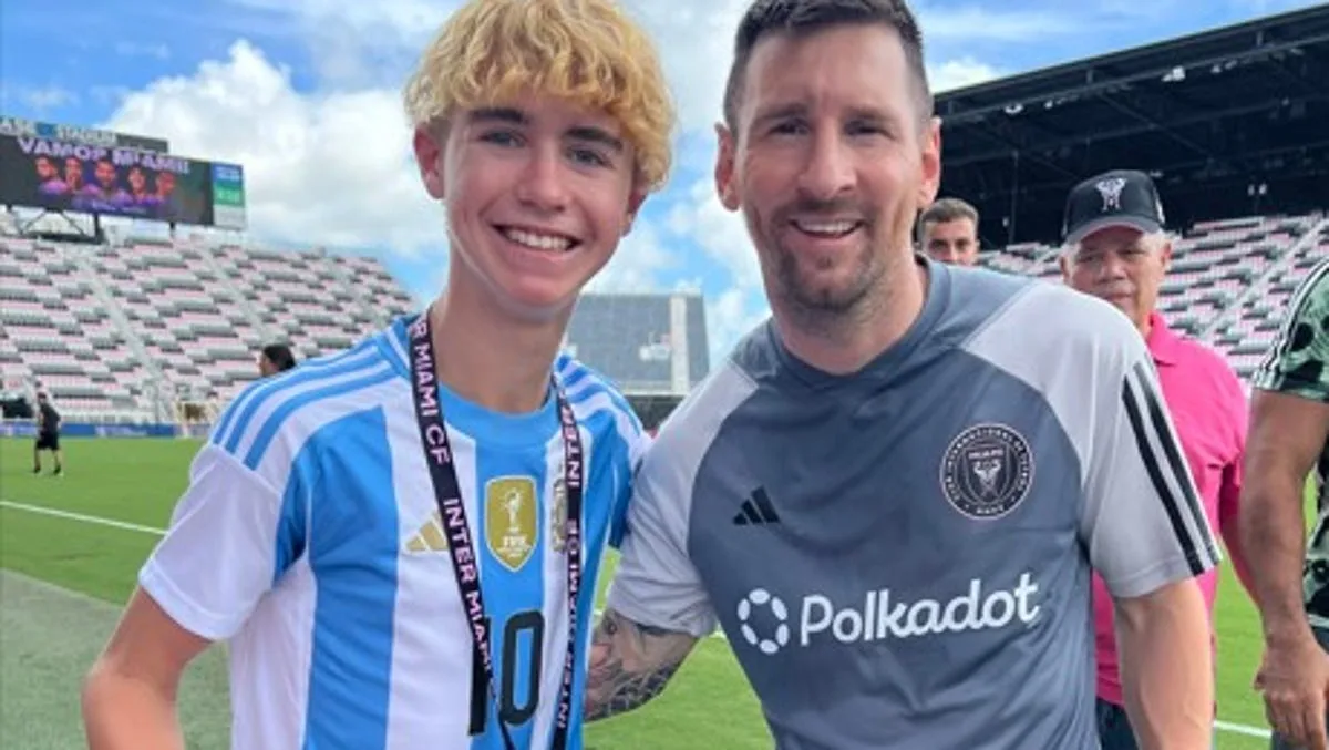 Kohler Student qui a rencontré Lionel Messi pour parler lors de la collecte de fonds de Make-A-Wish