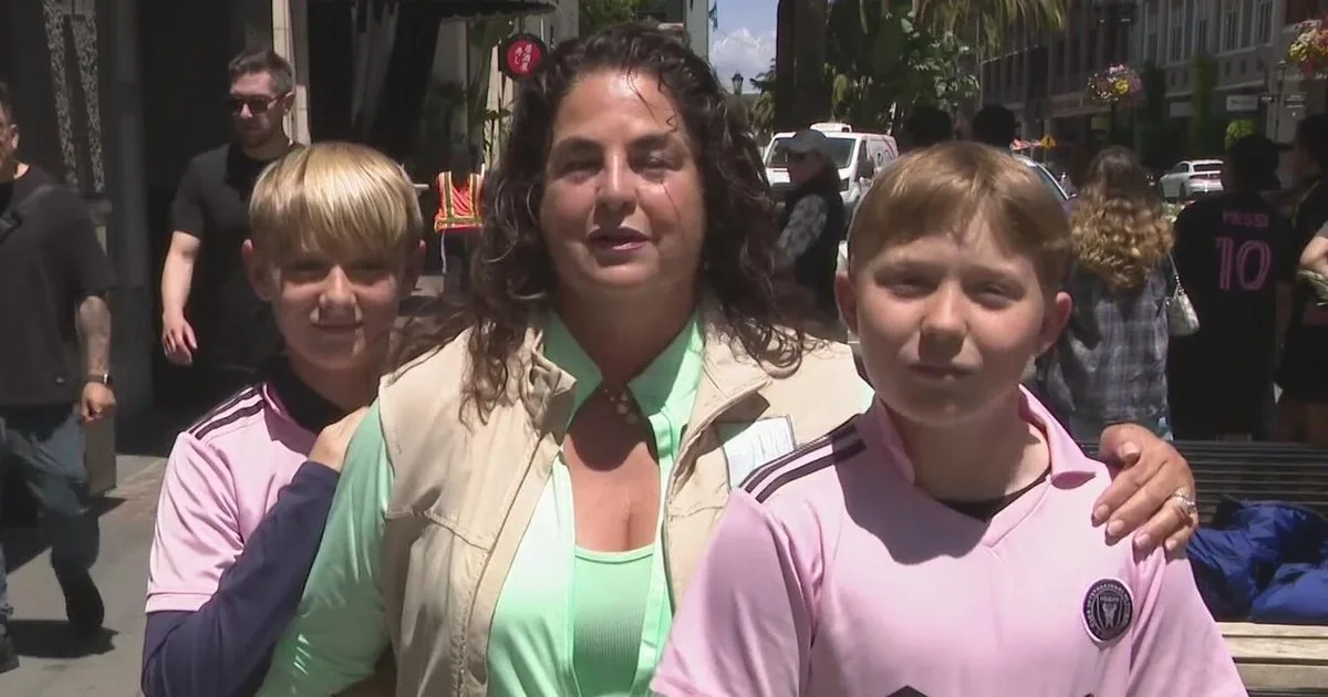 Les fans font la queue pendant des heures pour que Lionel Messi affronterait San Jose Quakes