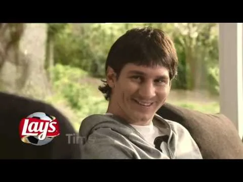 Leo Messi scores goal with Lay's !