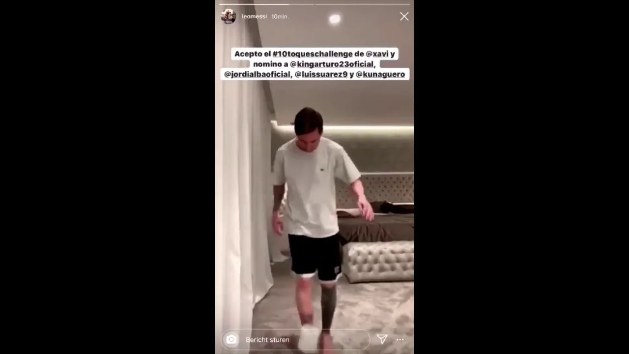 LIONEL MESSI JUGGLES TOILET PAPER (TOILET PAPER CHALLENGE)