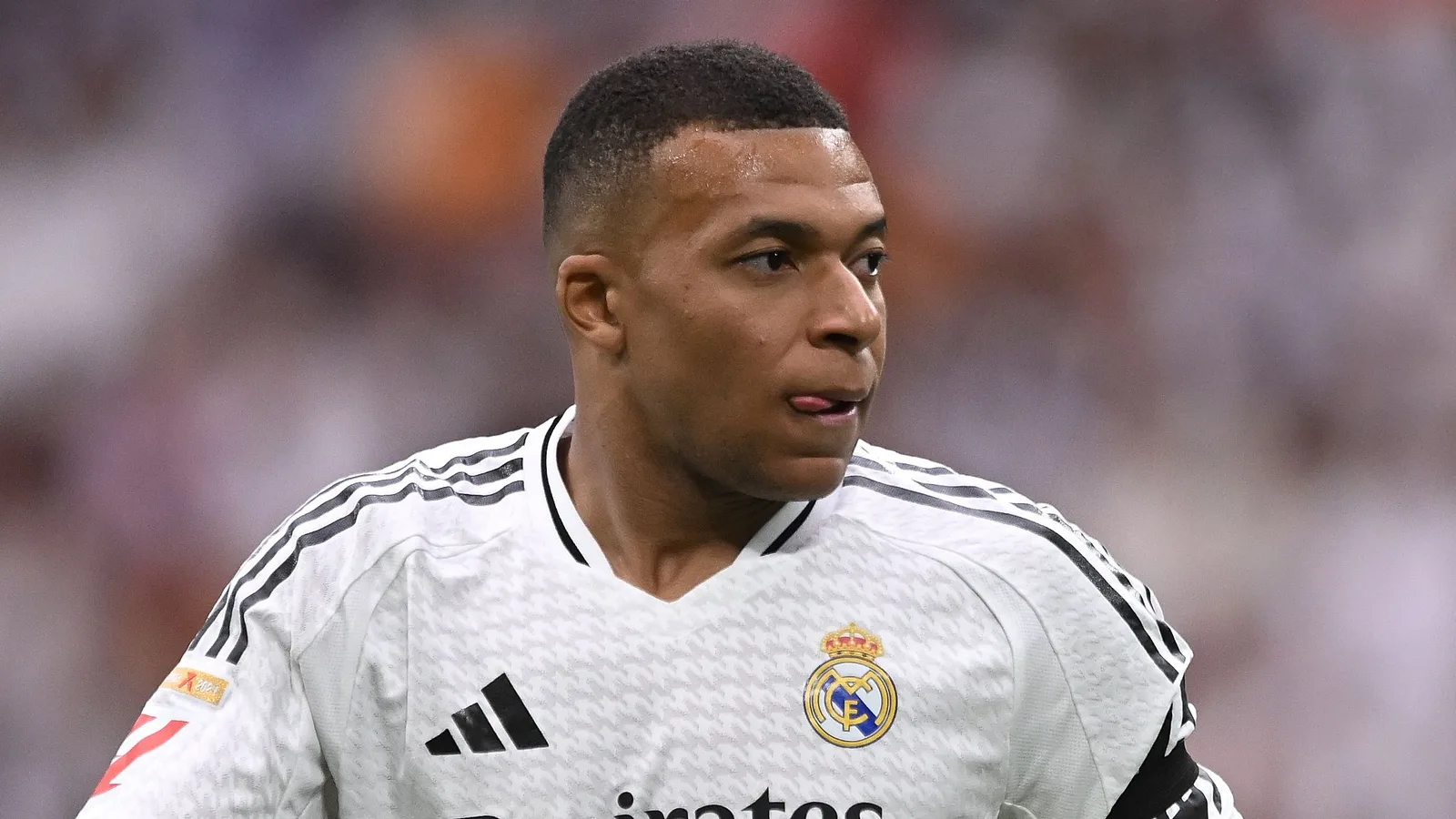 «Ne lui demandez pas de jouer comme Lionel Messi! – Kylian MBAPPE Criticism Rubboued par Michel Platini alors qu’il étiquette la superstar du Real Madrid un «  phénomène  » après une prolifique saison en Espagne