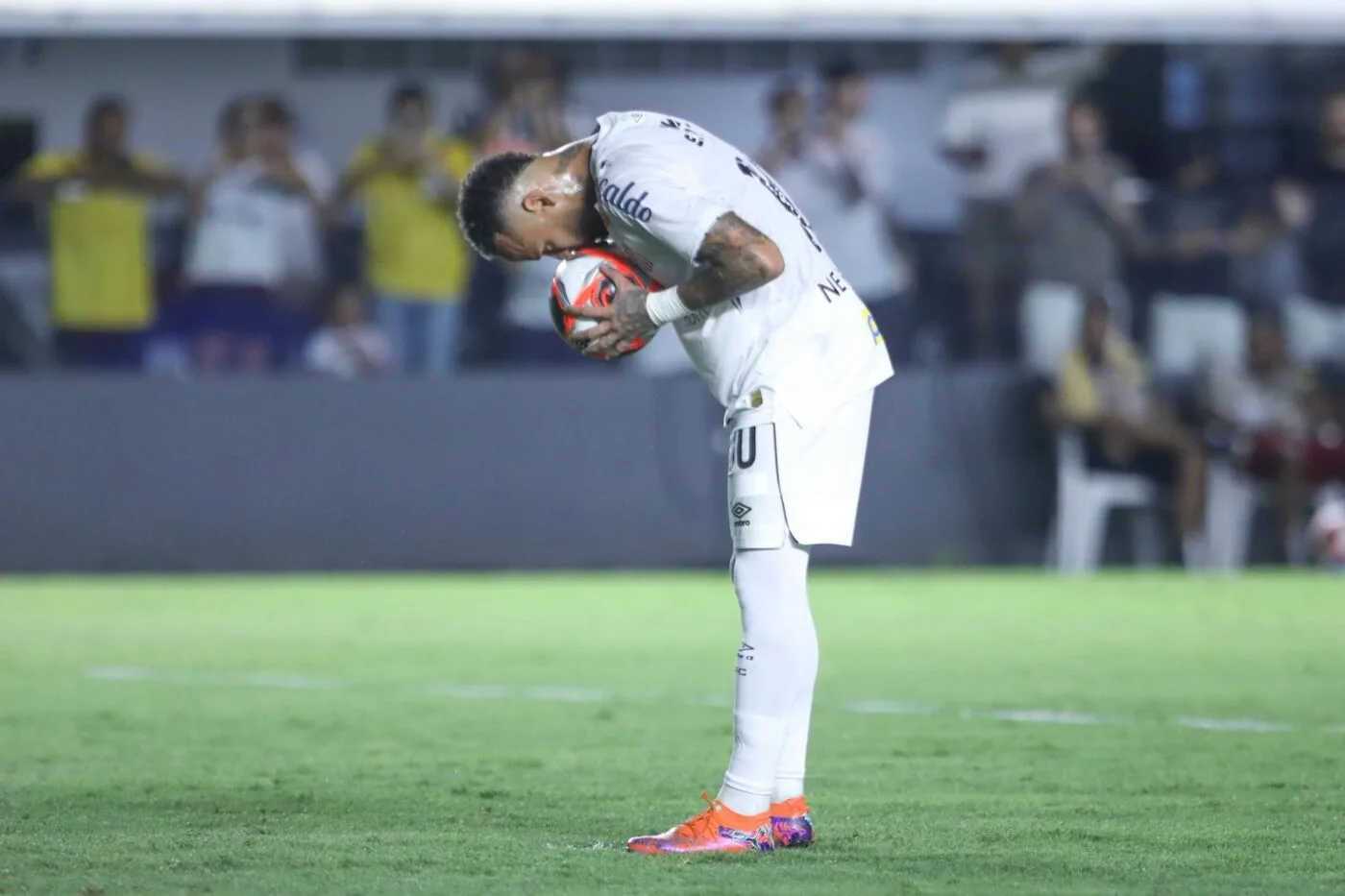 L’entraîneur de Santos met Neymar au même niveau que Lionel Messi et Cristiano Ronaldo – Brésil – Santos