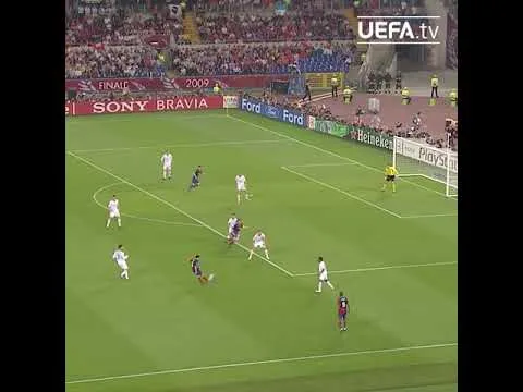 Leo Messi header goal in his career