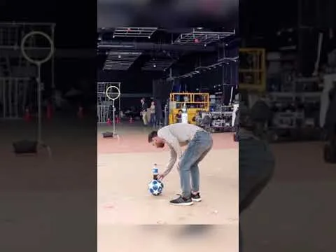 Still can’t believe Messi did this  (via leomessi/IG)