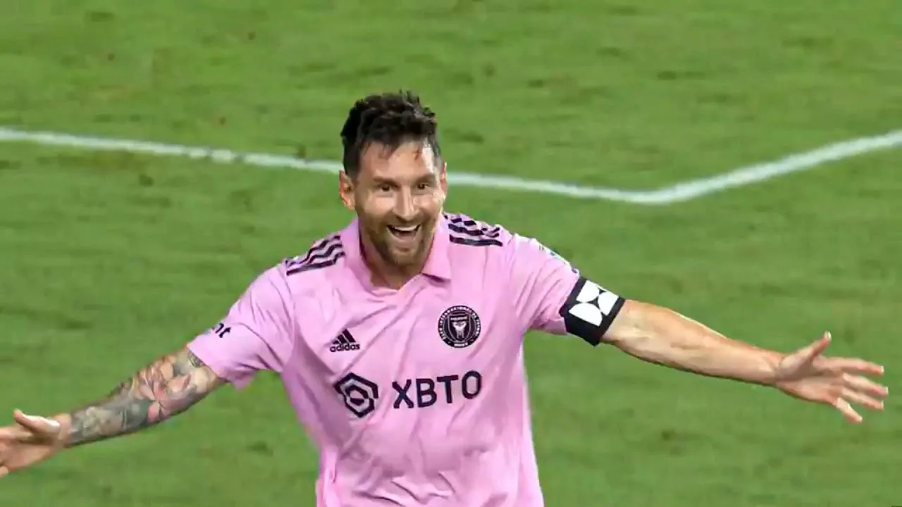 Lionel Messi Debut For Inter Miami (First Goal) 2023/24
