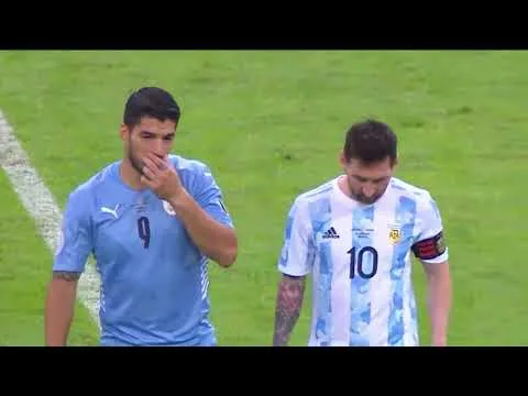 LEO MESSI & LUIZ SUAREZ || Sepak Bola Pemersatu Dunia