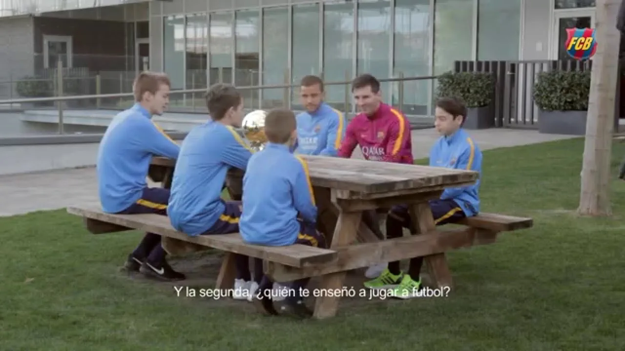 Entrevista a Leo Messi en la Masia [ESP]