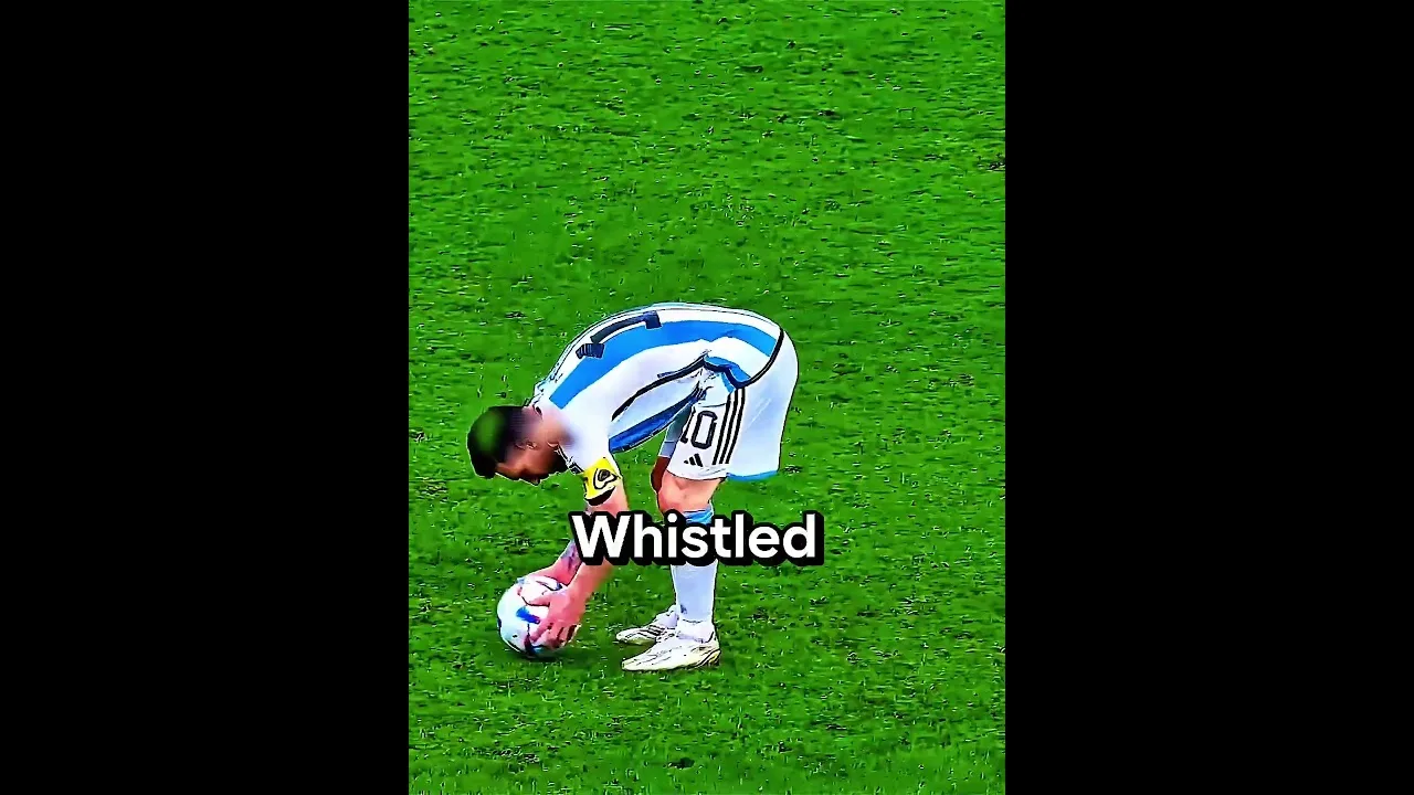 When Lionel Messi Outsmarted the Referee 😏⚽