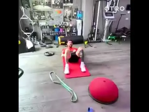 LEO MESSI WORKING DURING QUARANTINE